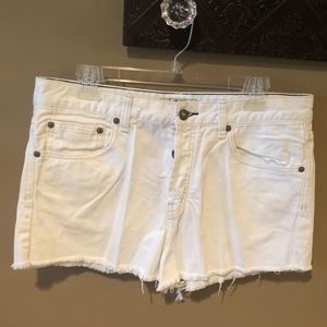 High wasted white denim shorts!